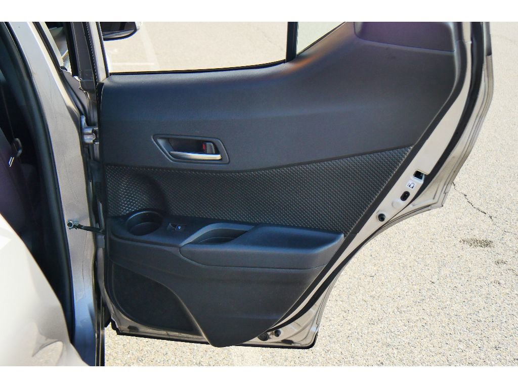 Used 2019 Toyota C-HR XLE image 19