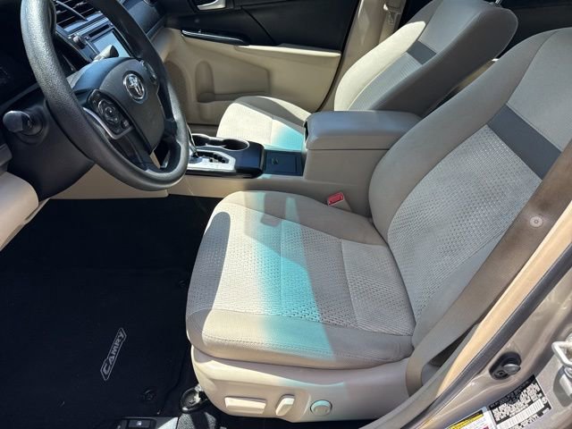 Used 2014 Toyota Camry LE w/ Moonroof Package FWD image 8