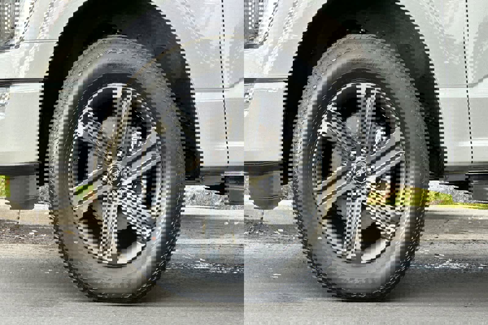 Certified 2023 Ford F150 Lariat w/ Equipment Group 502A High image 26