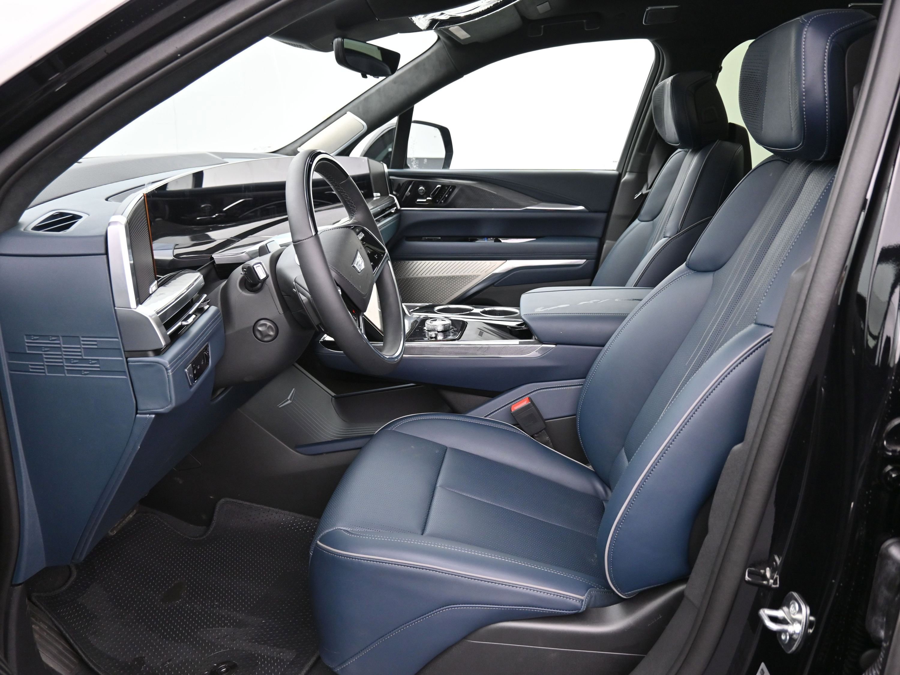 New 2025 Cadillac Escalade IQ Luxury 2 image 11