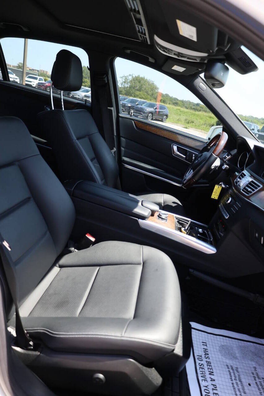Used 2016 Mercedes-Benz E 350 4MATIC Sedan image 15