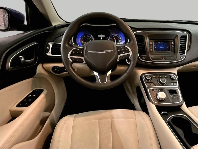 Used 2015 Chrysler 200 Limited FWD image 6