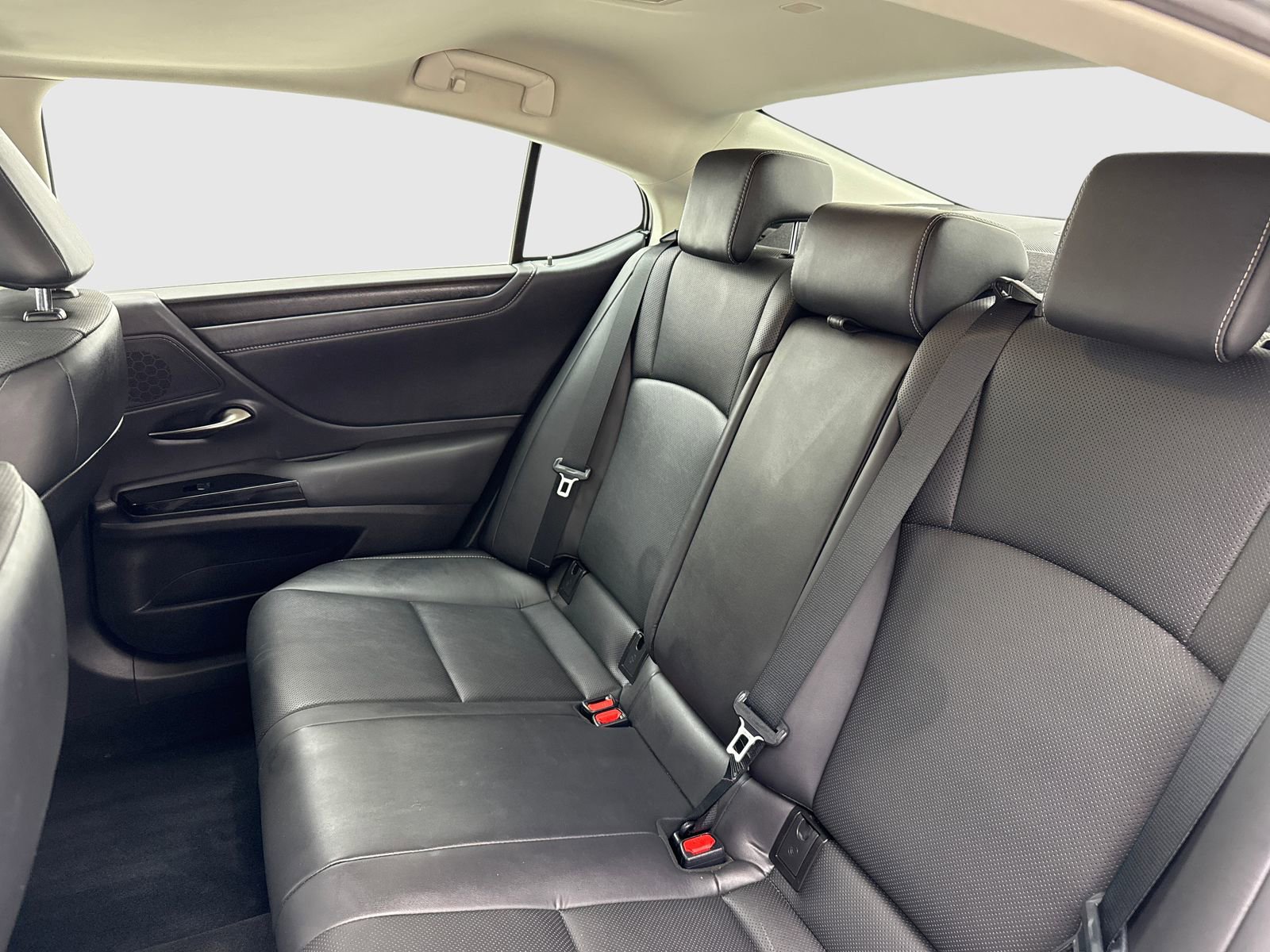 Used 2022 Lexus ES 300h w/ Premium Package FWD image 37