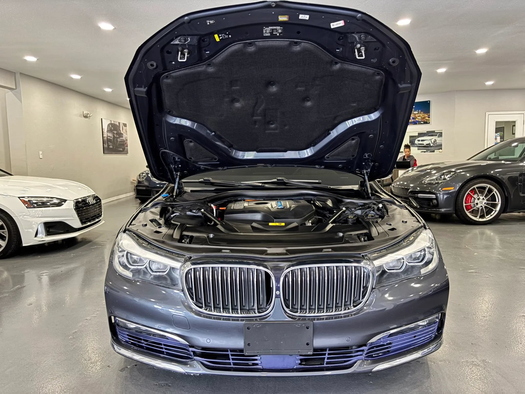 Used 2017 BMW 740e xDrive AWD/4WD image 59