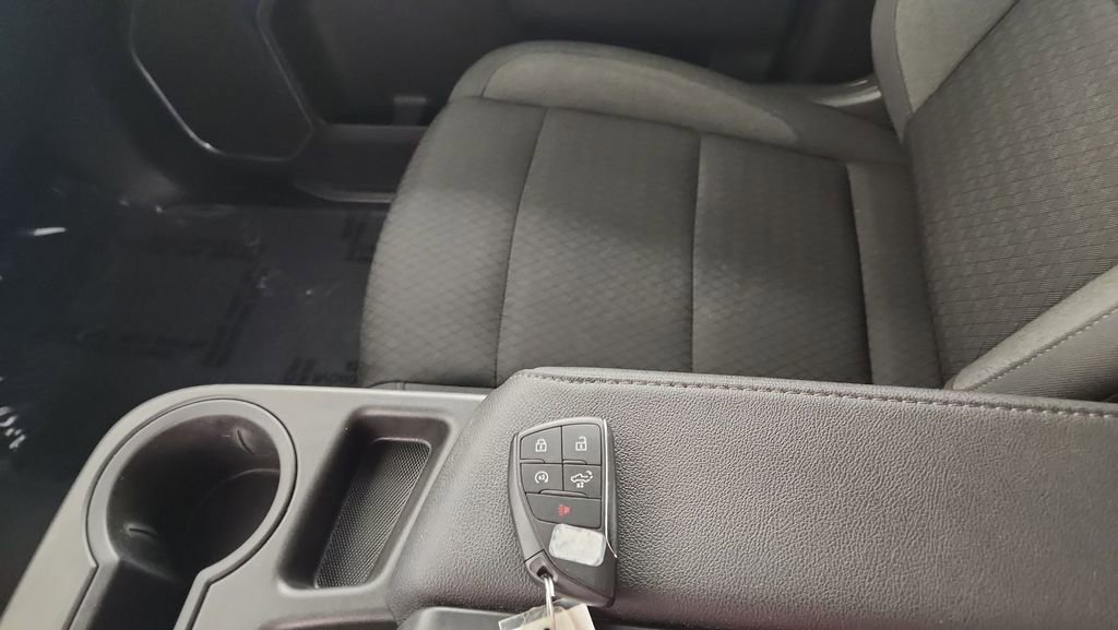 Used 2022 Chevrolet Silverado 1500 LT image 20