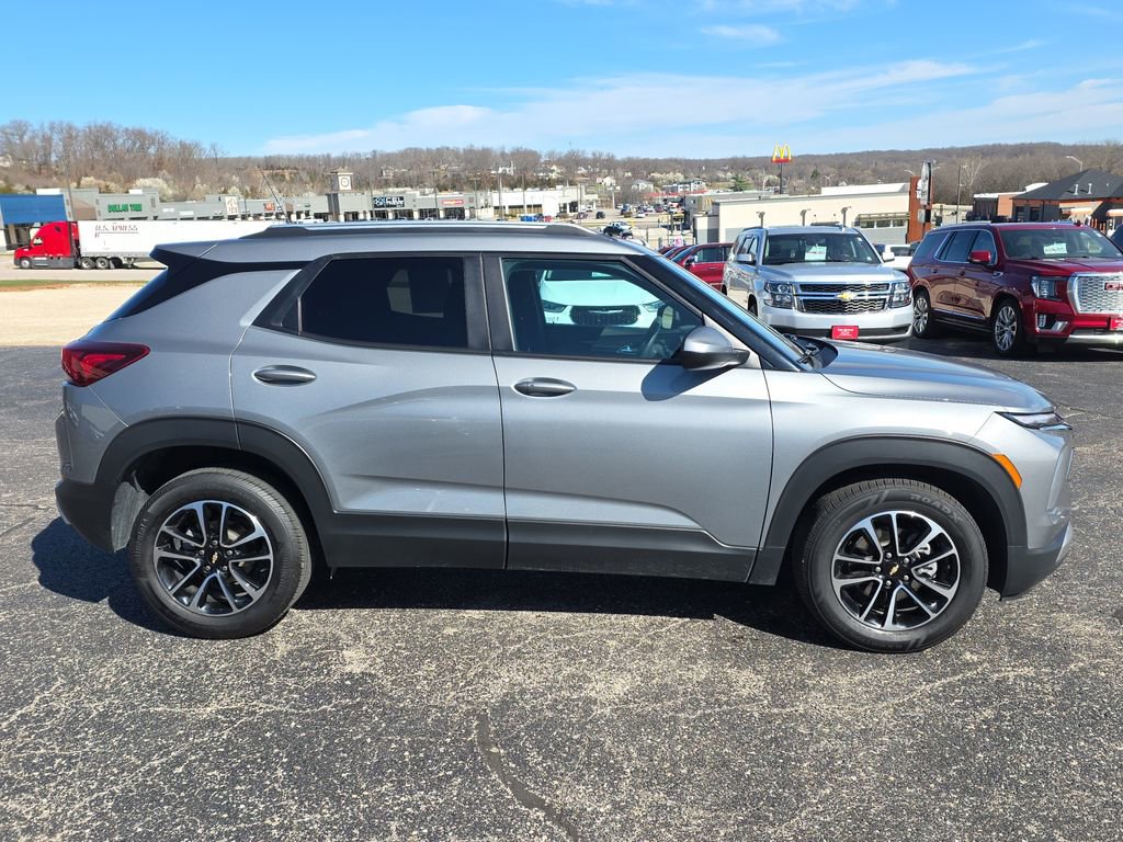 Used 2024 Chevrolet TrailBlazer LT image 9