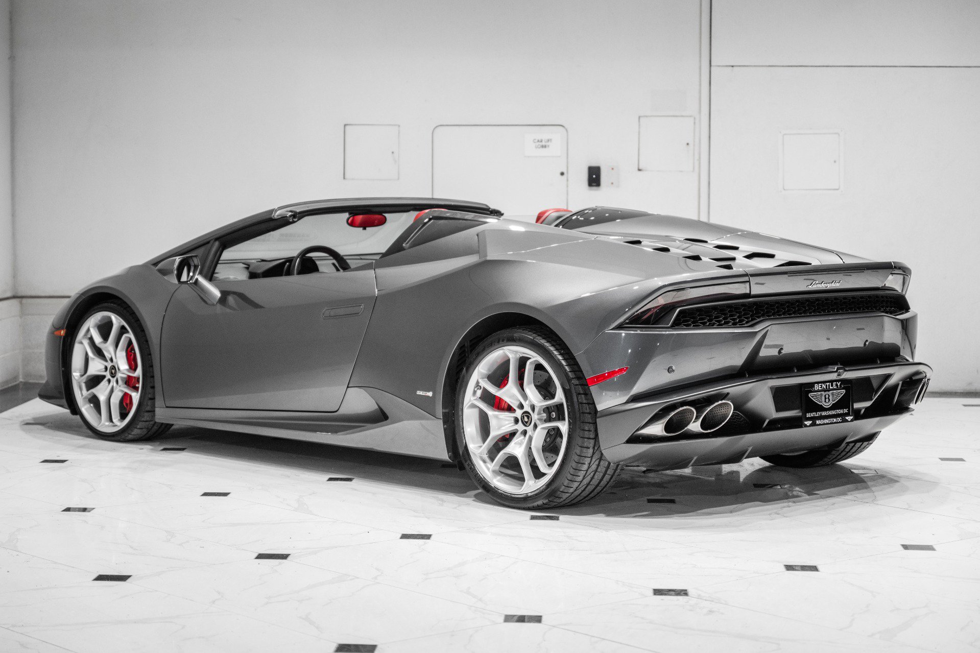 Used 2016 Lamborghini Huracan LP 610-4 image 7