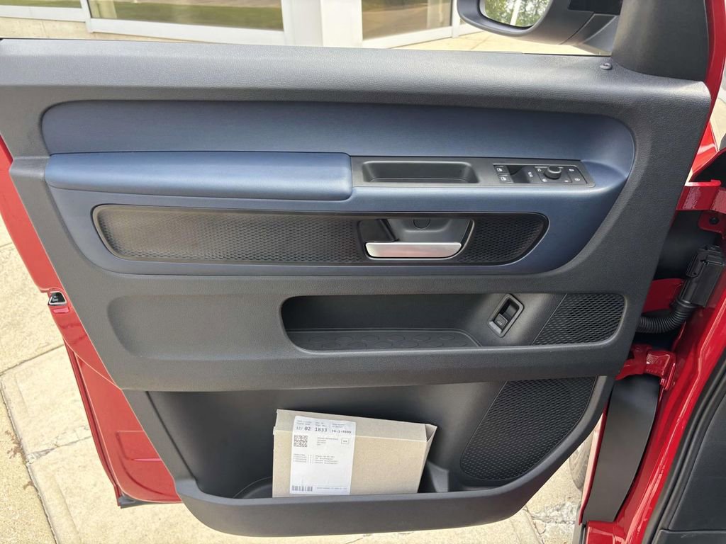 New 2025 Volkswagen ID. Buzz Pro S image 11