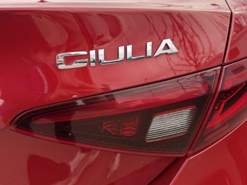 Used 2017 Alfa Romeo Giulia Ti w/ TI 19" Sport Package image 30