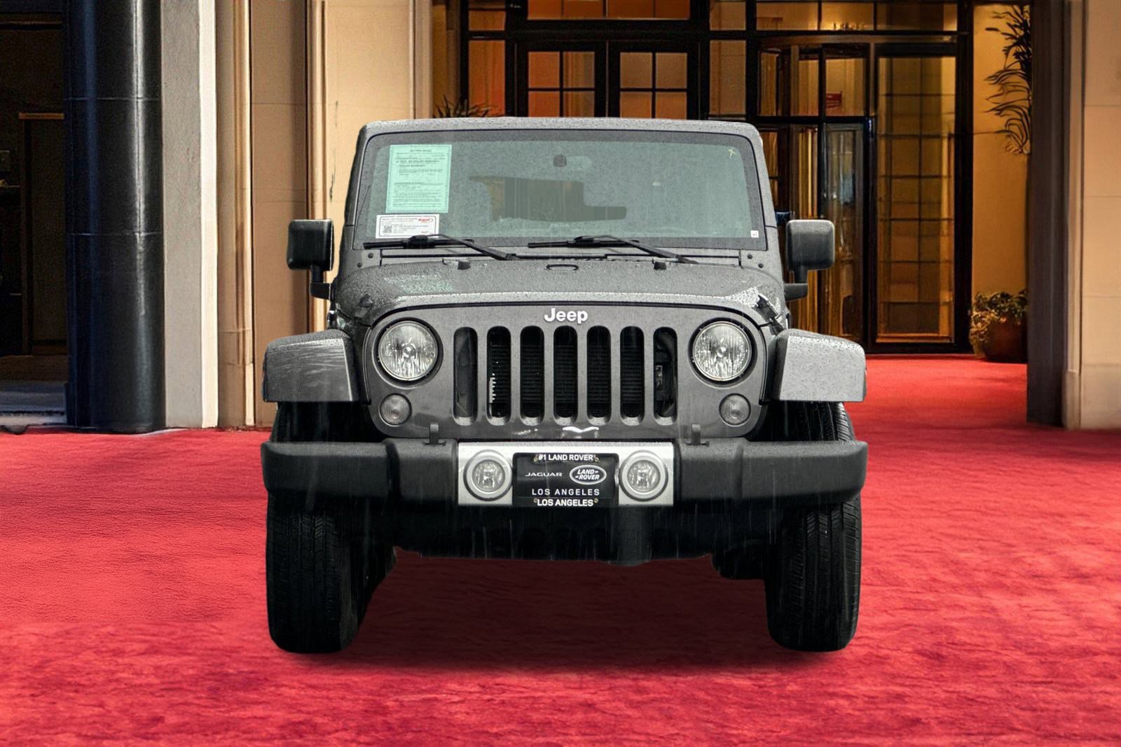 Used 2014 Jeep Wrangler Unlimited Sahara w/ Connectivity Group image 7