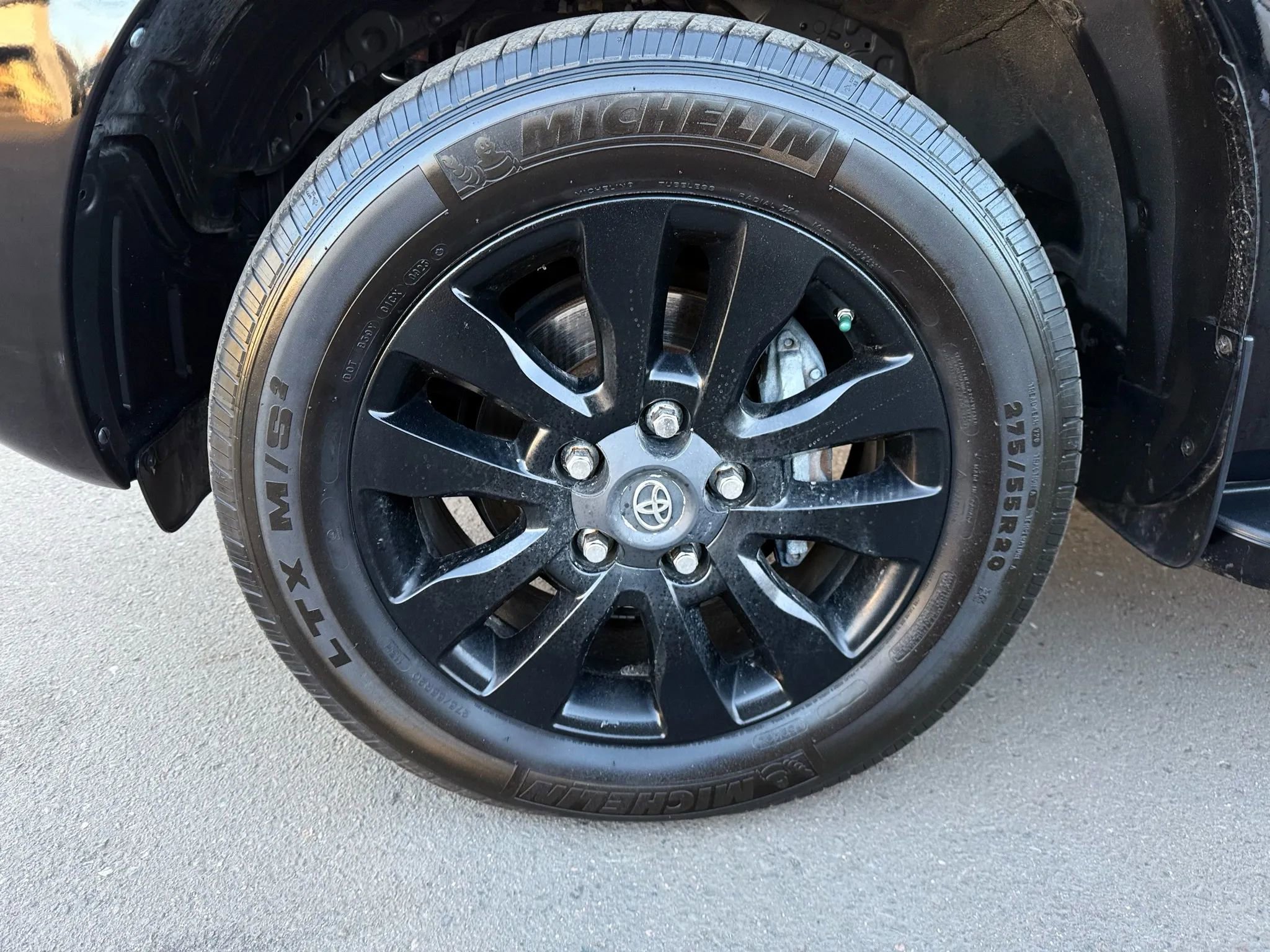 Used 2015 Toyota Sequoia Platinum image 43