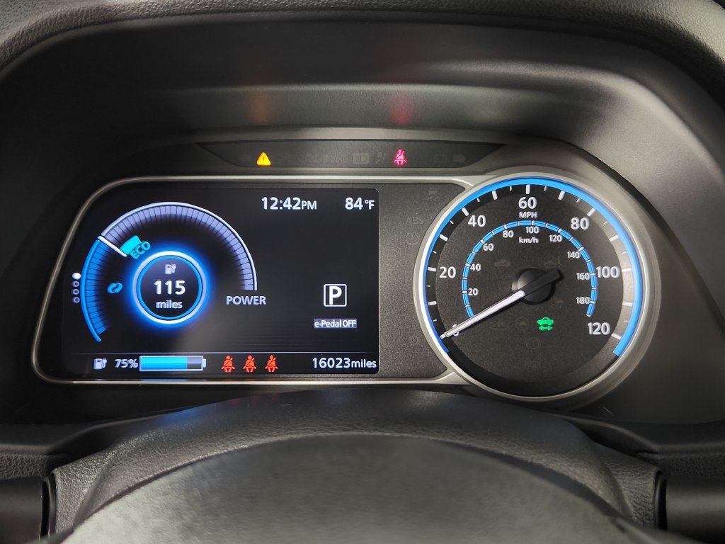 Used 2025 Nissan Leaf S FWD image 20