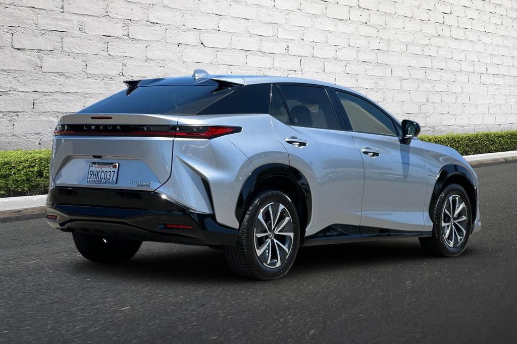 Used 2023 Lexus RZ 450e Premium w/ Technology Package AWD/4WD image 4