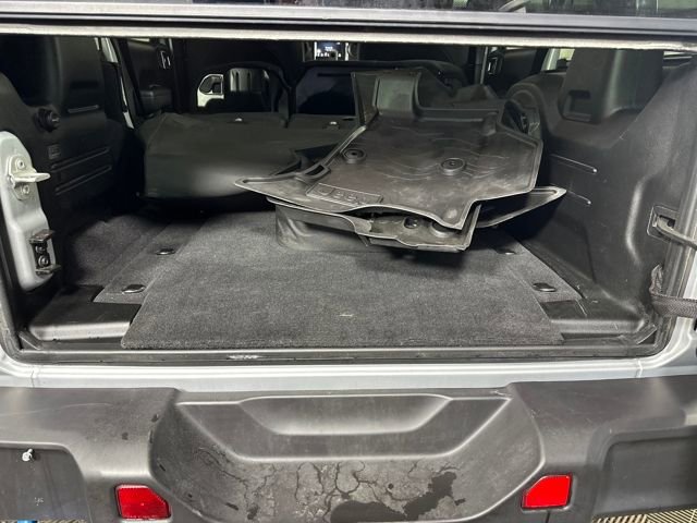 Used 2023 Jeep Wrangler Unlimited w/ Cold Weather Group image 26