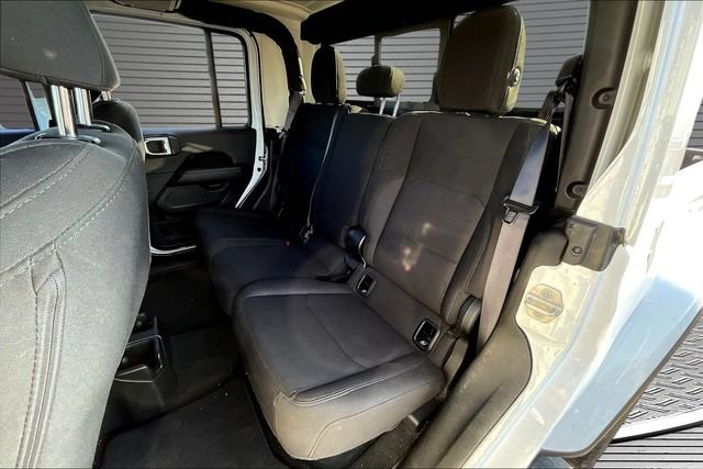 Used 2023 Jeep Gladiator Overland AWD/4WD image 23