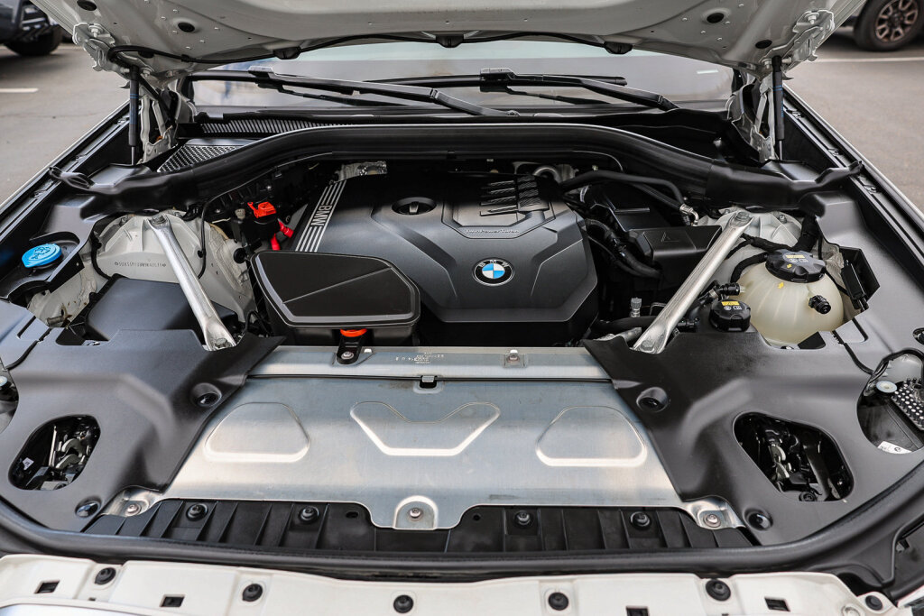 Used 2022 BMW X4 xDrive30i w/ M Sport Package 2 AWD/4WD image 19