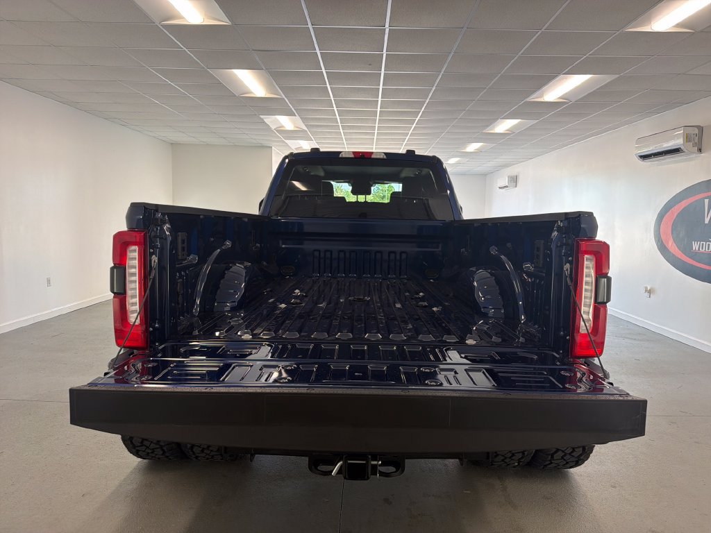 Used 2027 Ford F450 Lariat AWD/4WD image 9