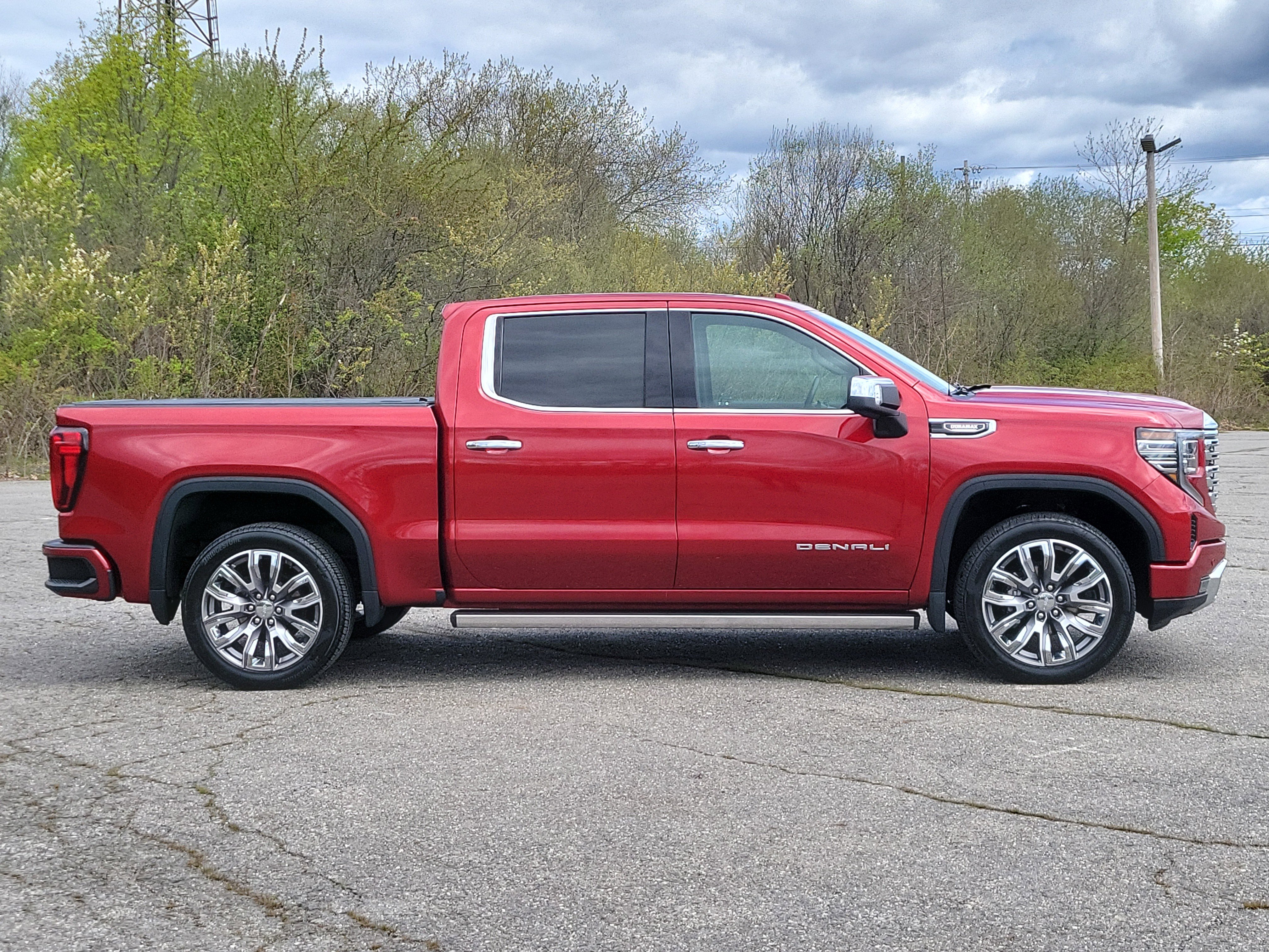 Used 2023 GMC Sierra 1500 Denali w/ Denali Reserve Package AWD/4WD image 4