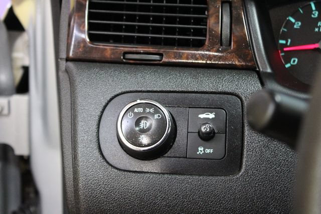 Used 2015 Chevrolet Impala LTZ FWD image 14