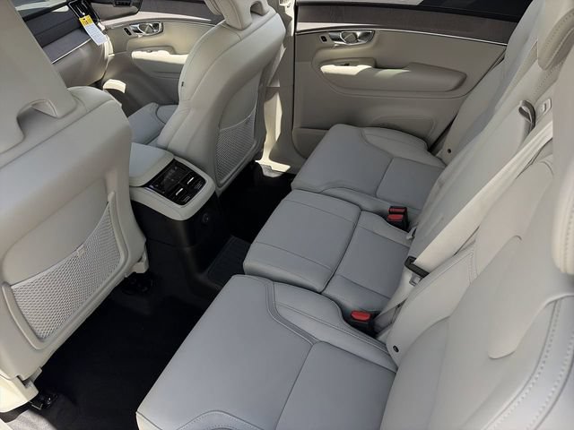 New 2026 Volvo XC90 T8 Ultra w/ Protection Package AWD/4WD image 17