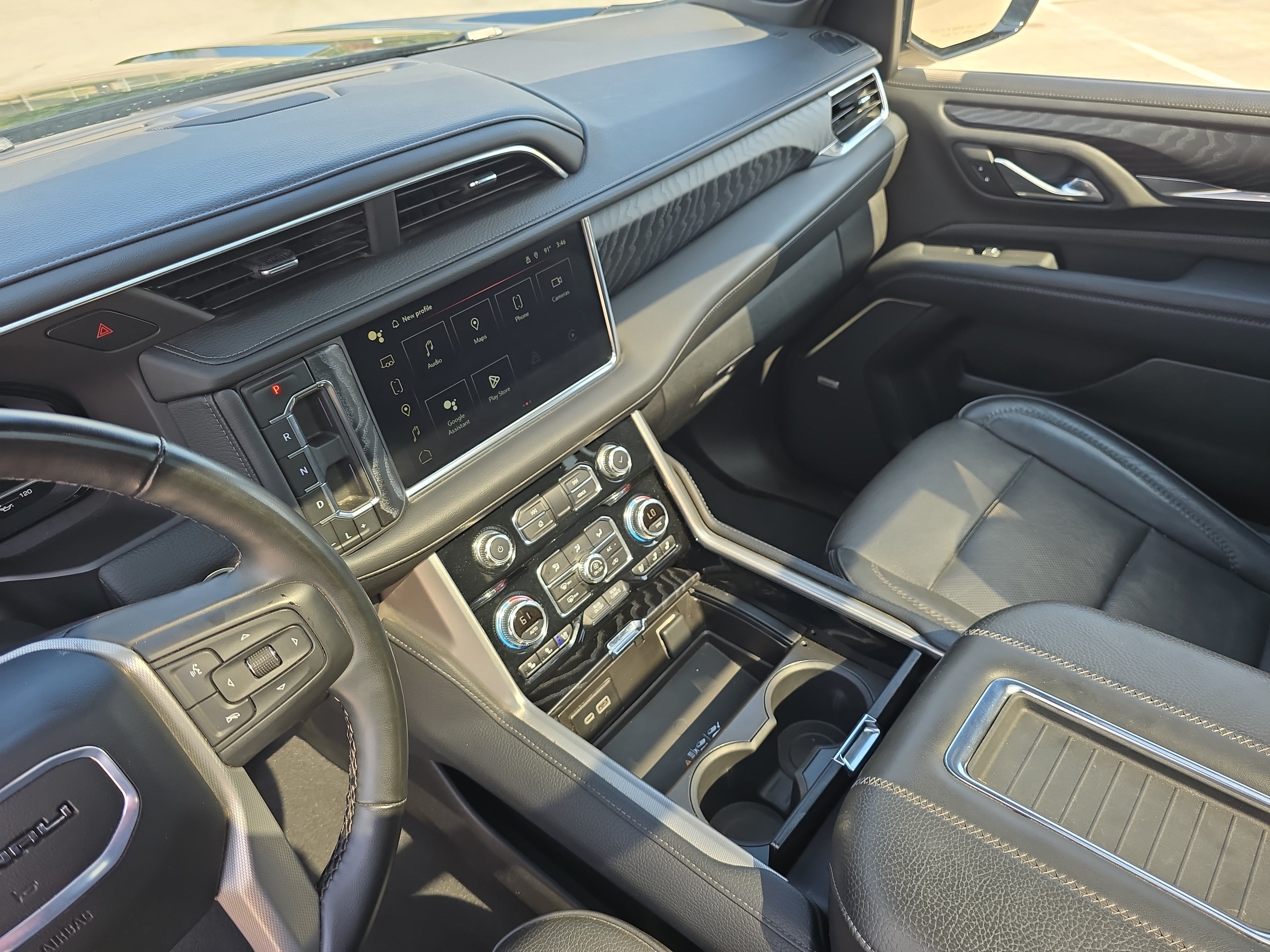Used 2024 GMC Yukon Denali AWD/4WD image 26