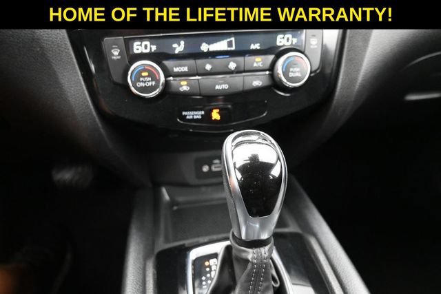 Used 2022 Nissan Rogue Sport SV AWD/4WD image 28