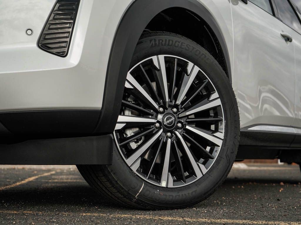 New 2026 Nissan Pathfinder Platinum w/ Cargo Package AWD/4WD image 6