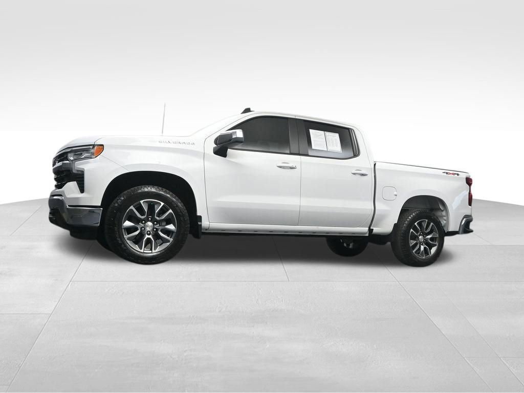 Used 2024 Chevrolet Silverado 1500 LT AWD/4WD image 10