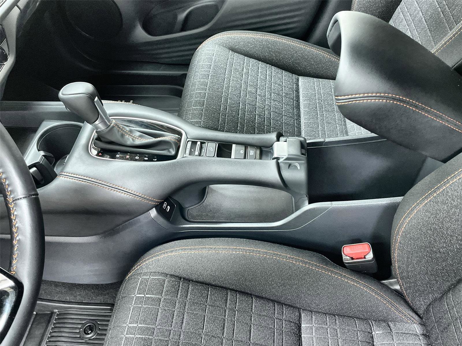 Certified 2025 Honda HR-V Sport image 17