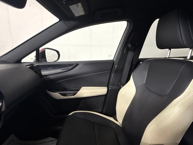 Used 2022 Lexus NX 250 FWD w/ Towing Package (2000 Lbs) image 22