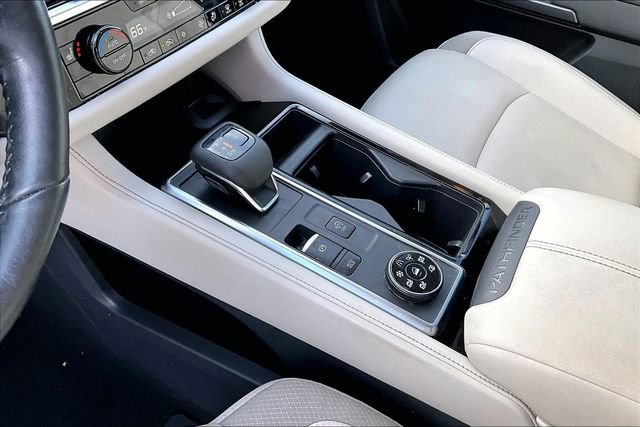 Used 2023 Nissan Pathfinder SL image 13