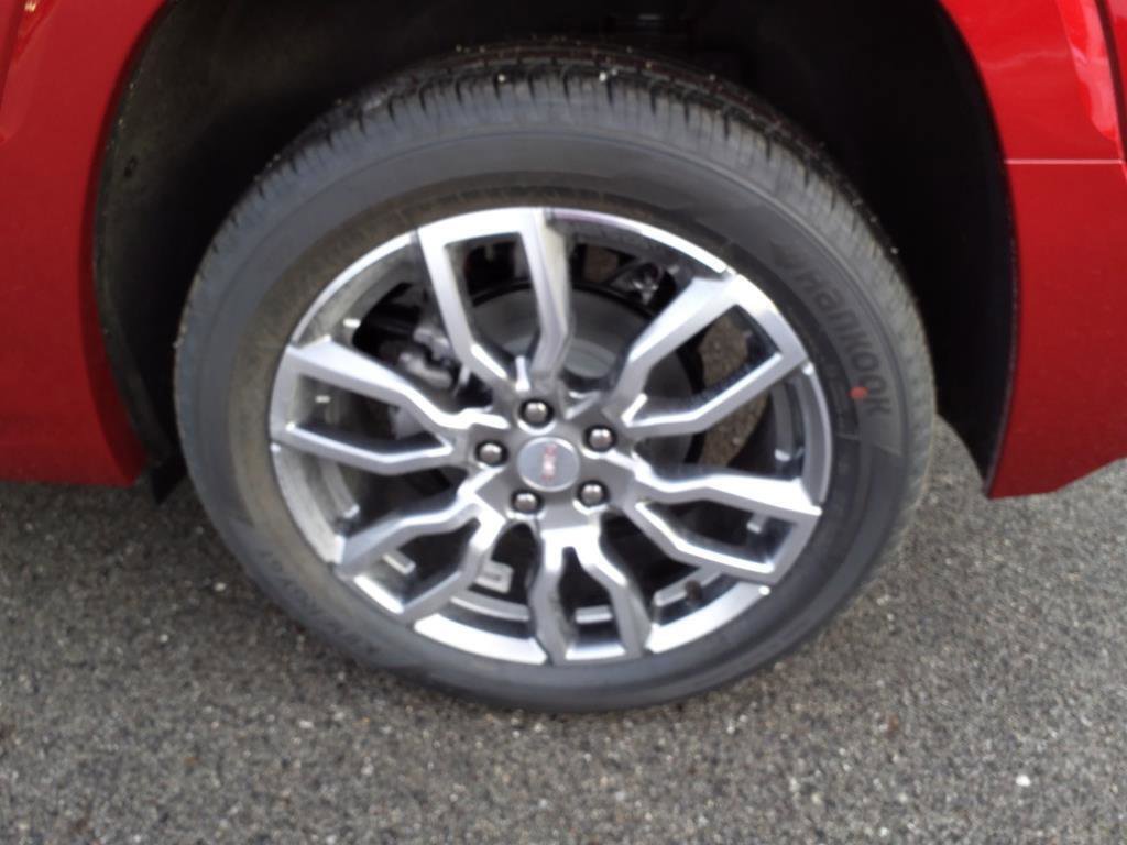 Used 2023 GMC Terrain Denali w/ Denali Premium Package image 9