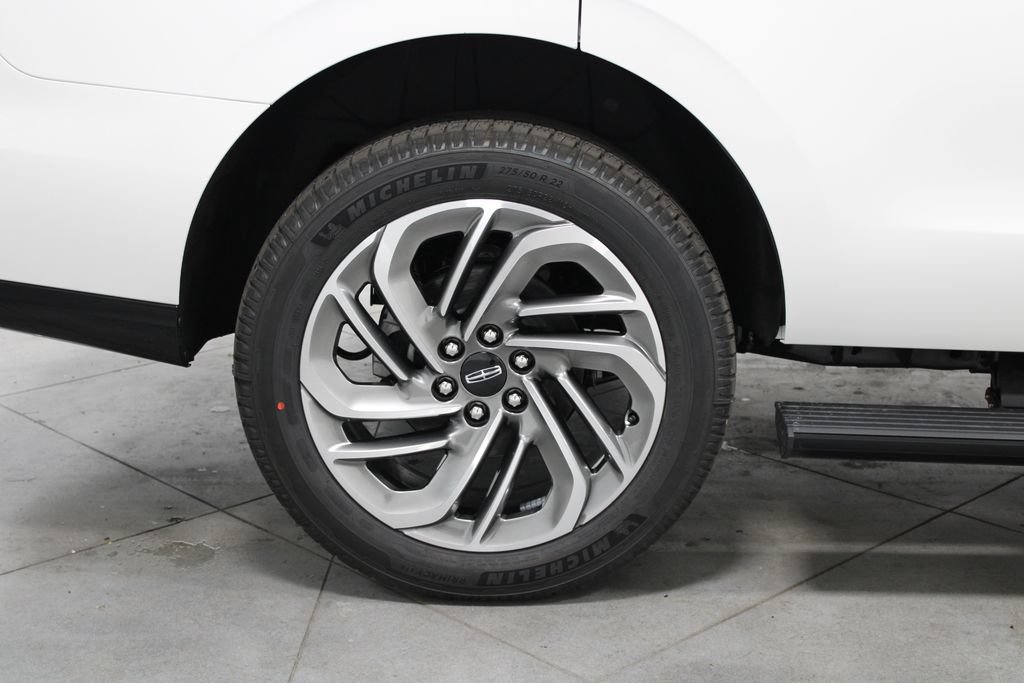 New 2027 Lincoln Navigator Reserve RWD image 15
