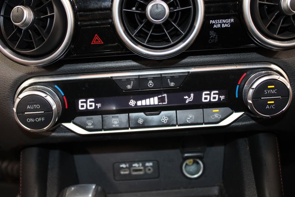 Used 2021 Nissan Sentra SR w/ SR Premium Package image 27