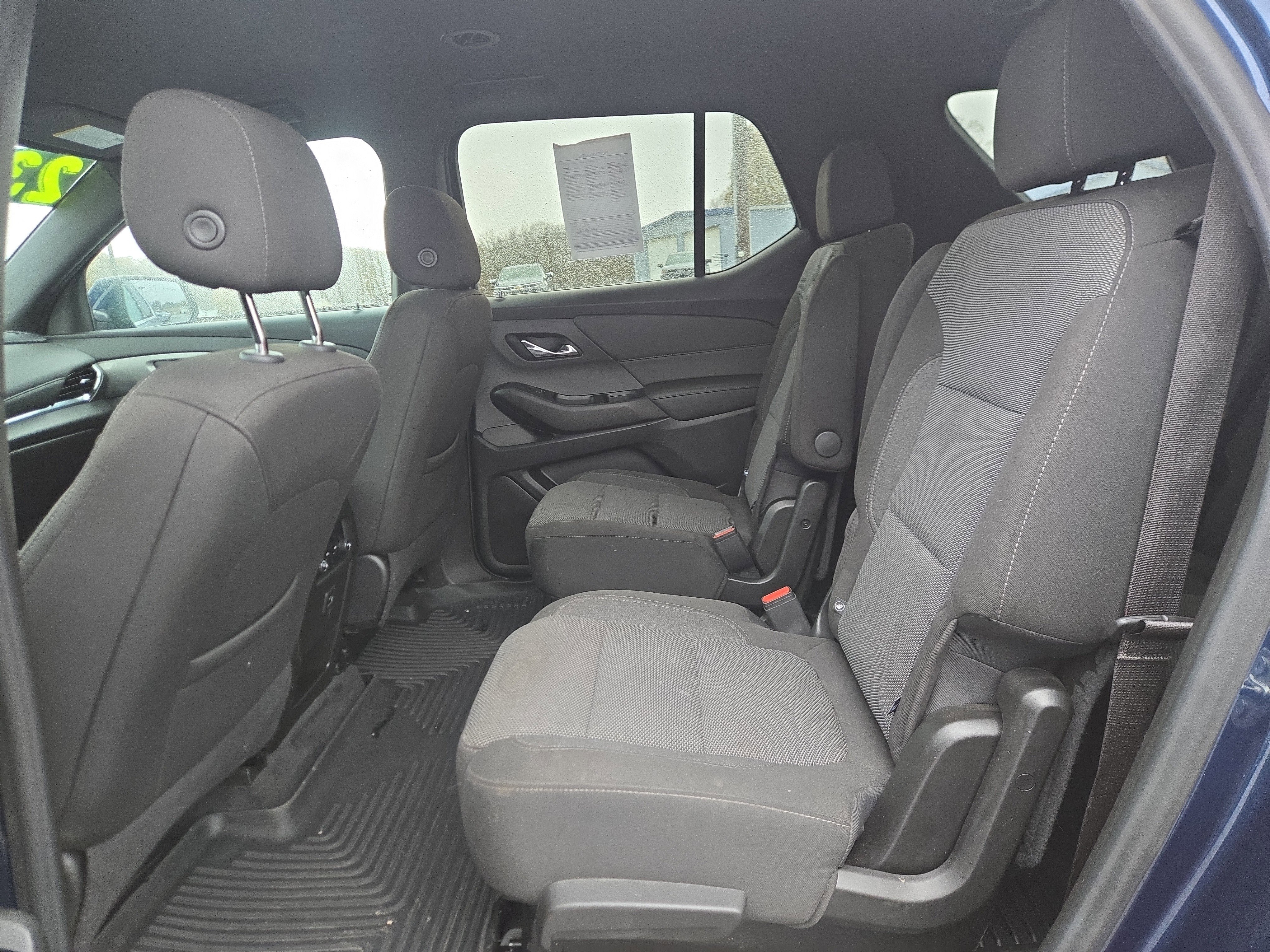 Used 2023 Chevrolet Traverse LT image 13
