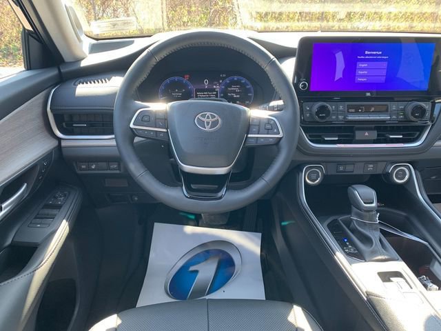 New 2026 Toyota Grand Highlander Platinum image 16