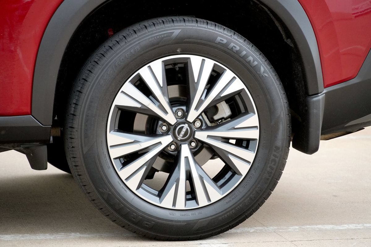 Used 2023 Nissan Rogue SV FWD image 25
