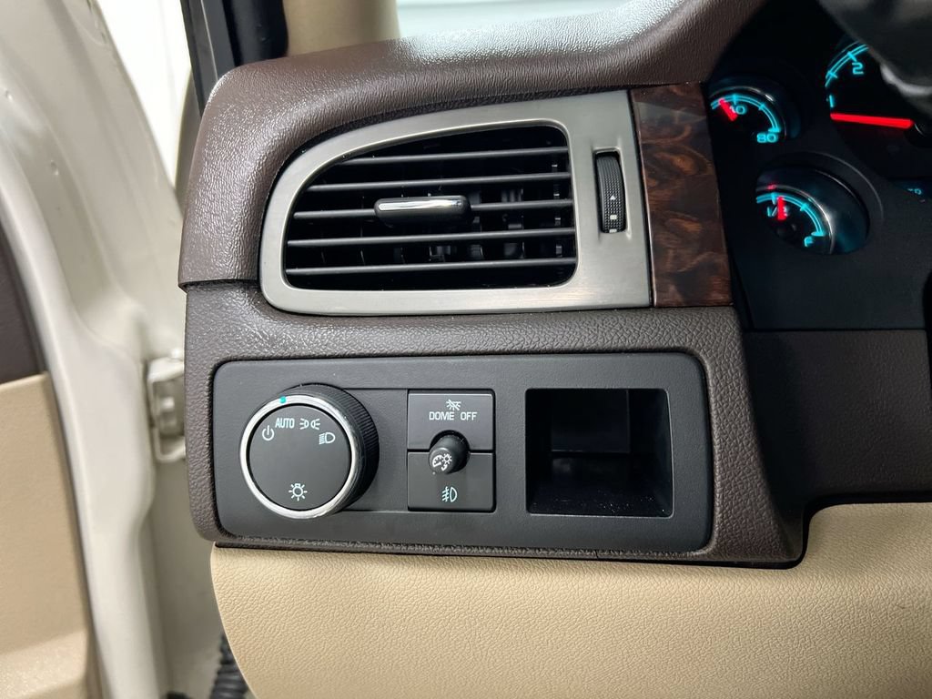 Used 2013 GMC Yukon Denali AWD/4WD image 19