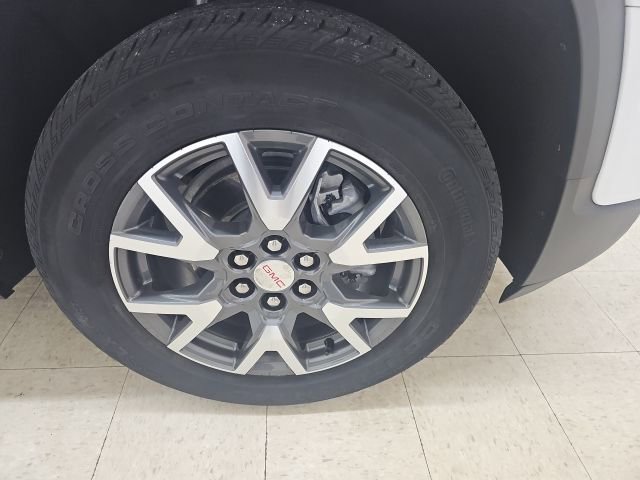 Used 2023 GMC Acadia SLE w/ Driver Convenience Package image 9