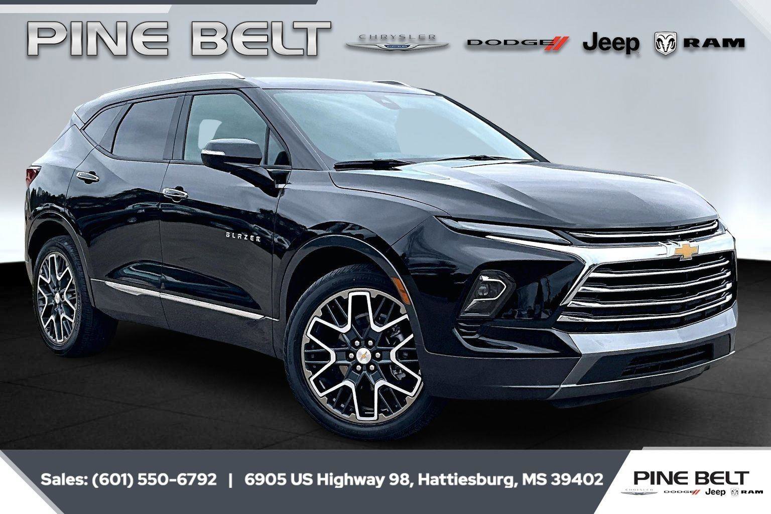 Used 2025 Chevrolet Blazer Premier w/ Enhanced Convenience Package AWD/4WD image 6