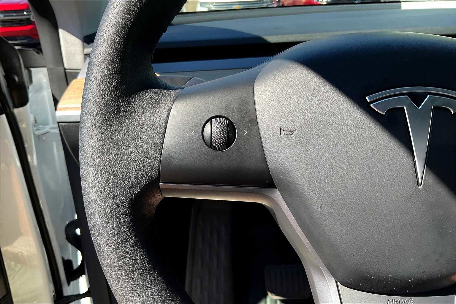 Used 2023 Tesla Model Y AWD image 17