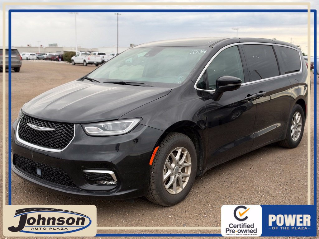 Used 2025 Chrysler Pacifica Select FWD image 1