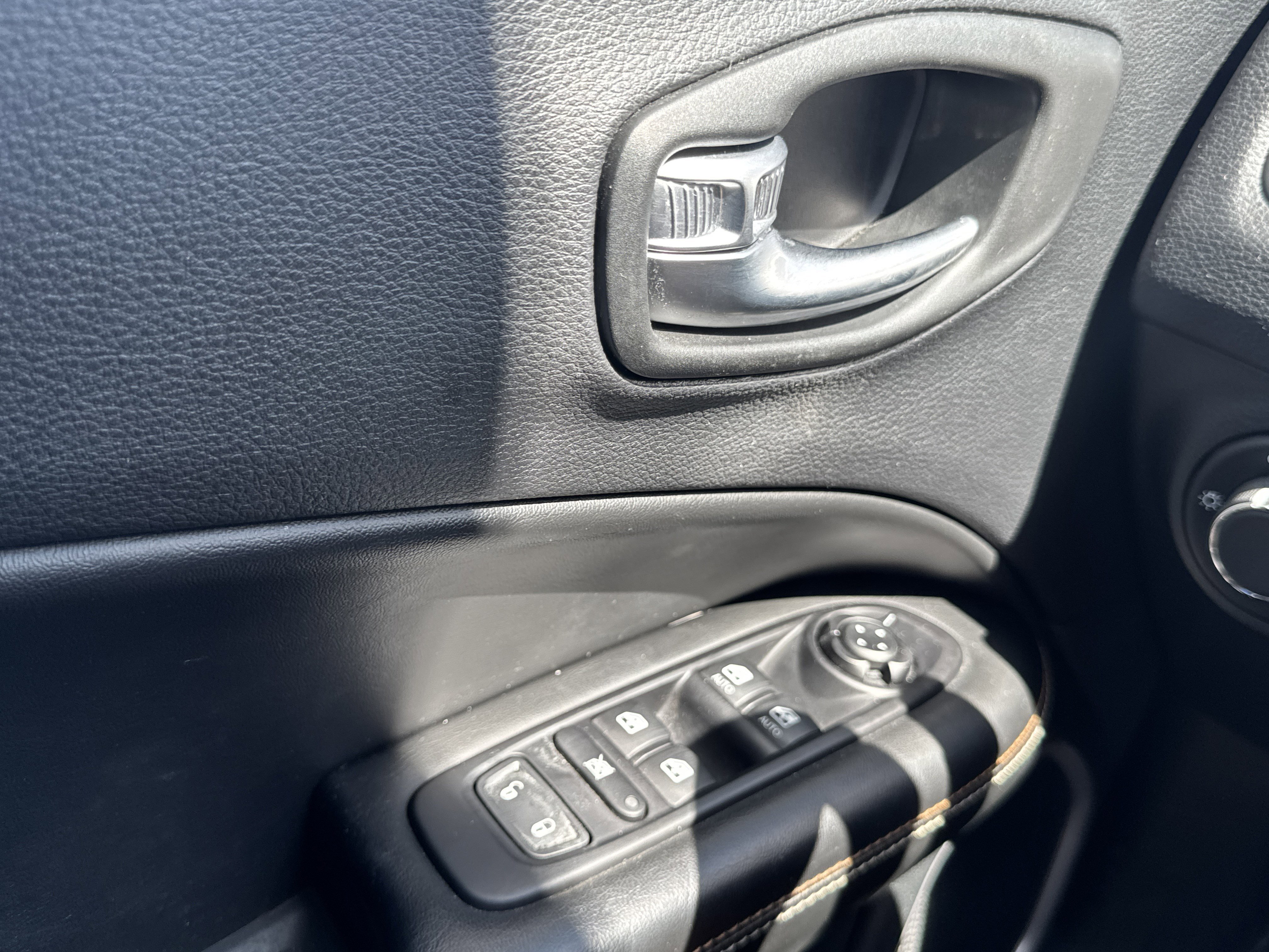 Used 2020 Jeep Compass Sport w/ Cold Weather Group image 22