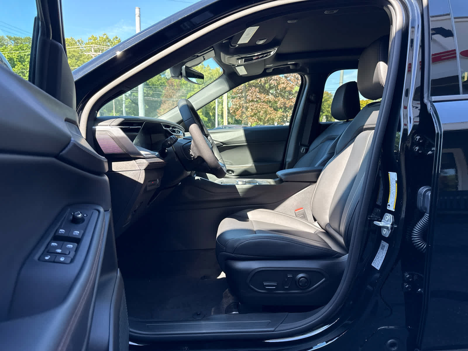 New 2026 Jeep Cherokee Limited AWD/4WD image 15