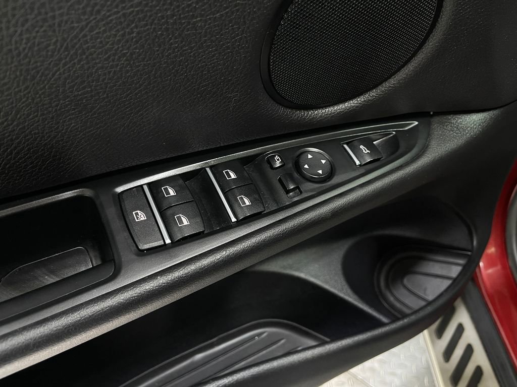 Used 2019 BMW X6 xDrive35i w/ Executive Package image 17