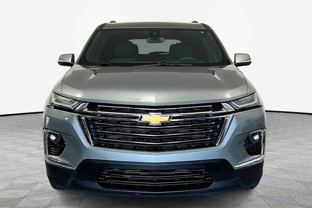 Used 2023 Chevrolet Traverse LT image 3