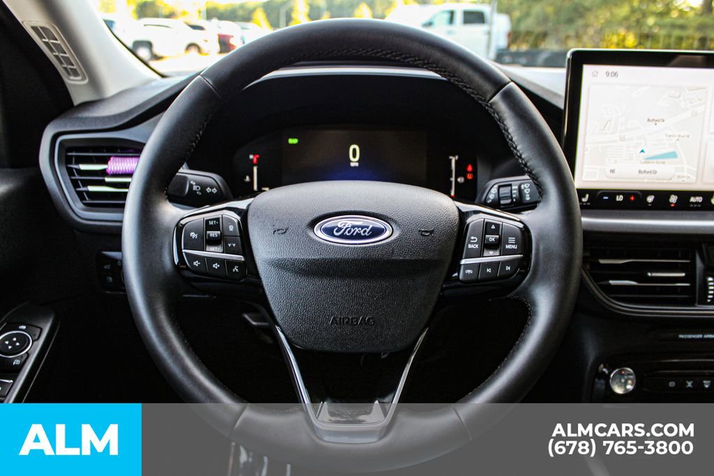 Used 2023 Ford Escape SE image 25