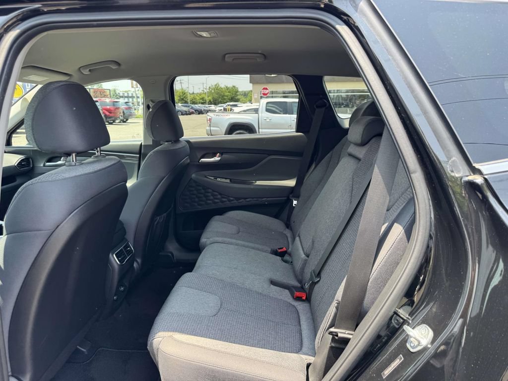 Used 2023 Hyundai Santa Fe SE w/ Cargo Package AWD/4WD image 12