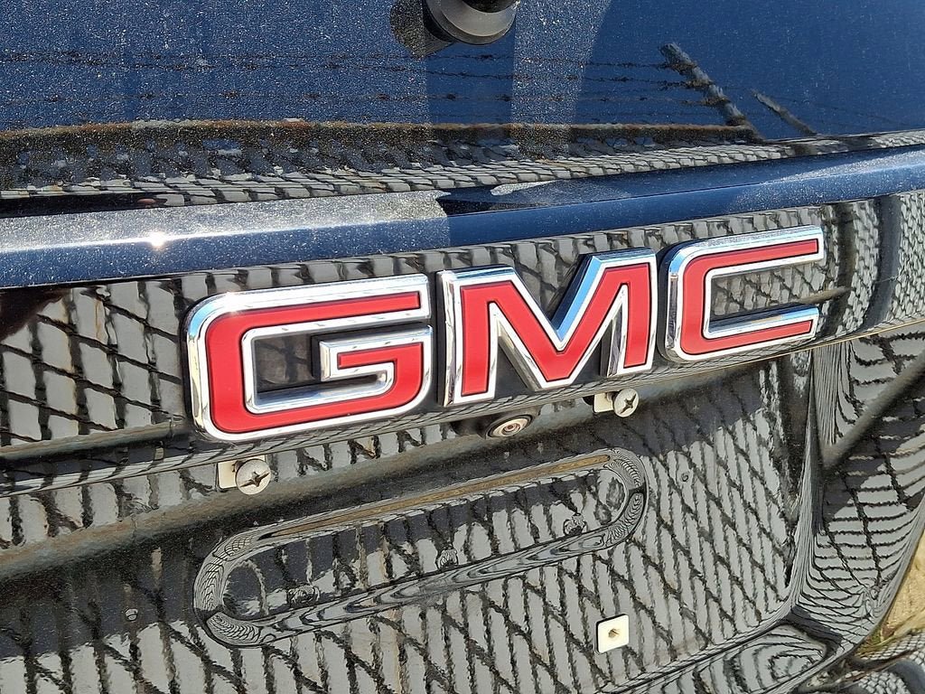 Certified 2023 GMC Acadia SLT w/ Elevation Edition AWD/4WD image 11