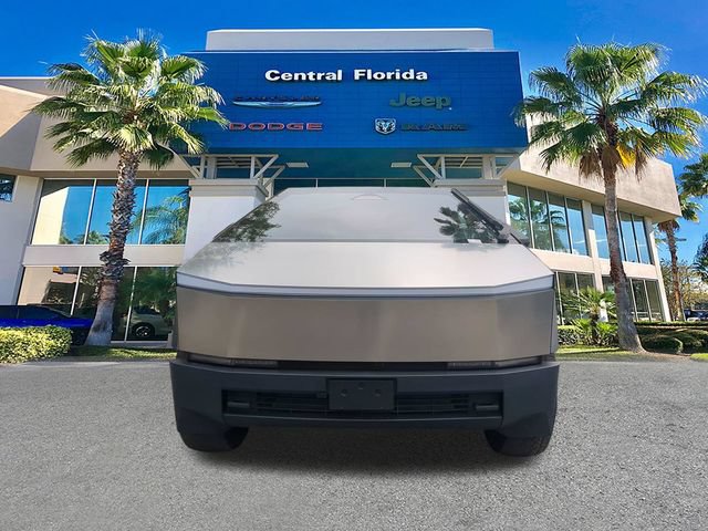 Used 2024 Tesla Cybertruck AWD Crew Cab image 3
